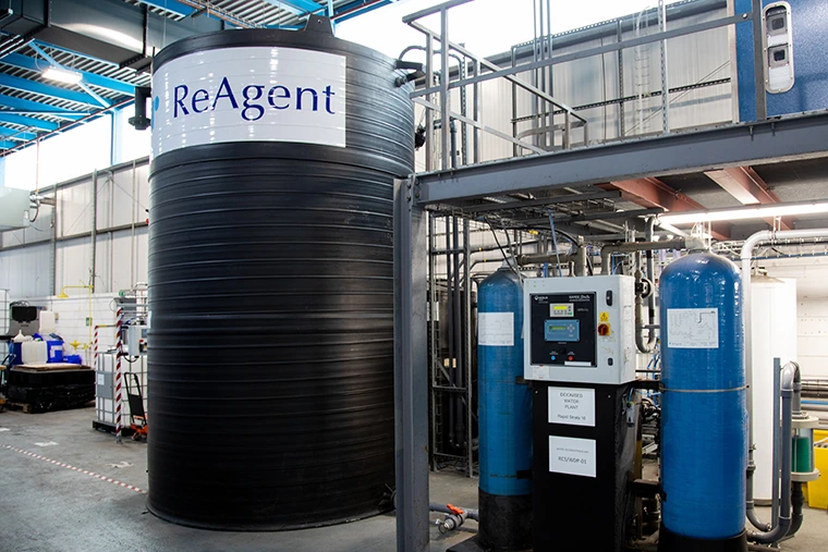 18,000L water storage_ tank
