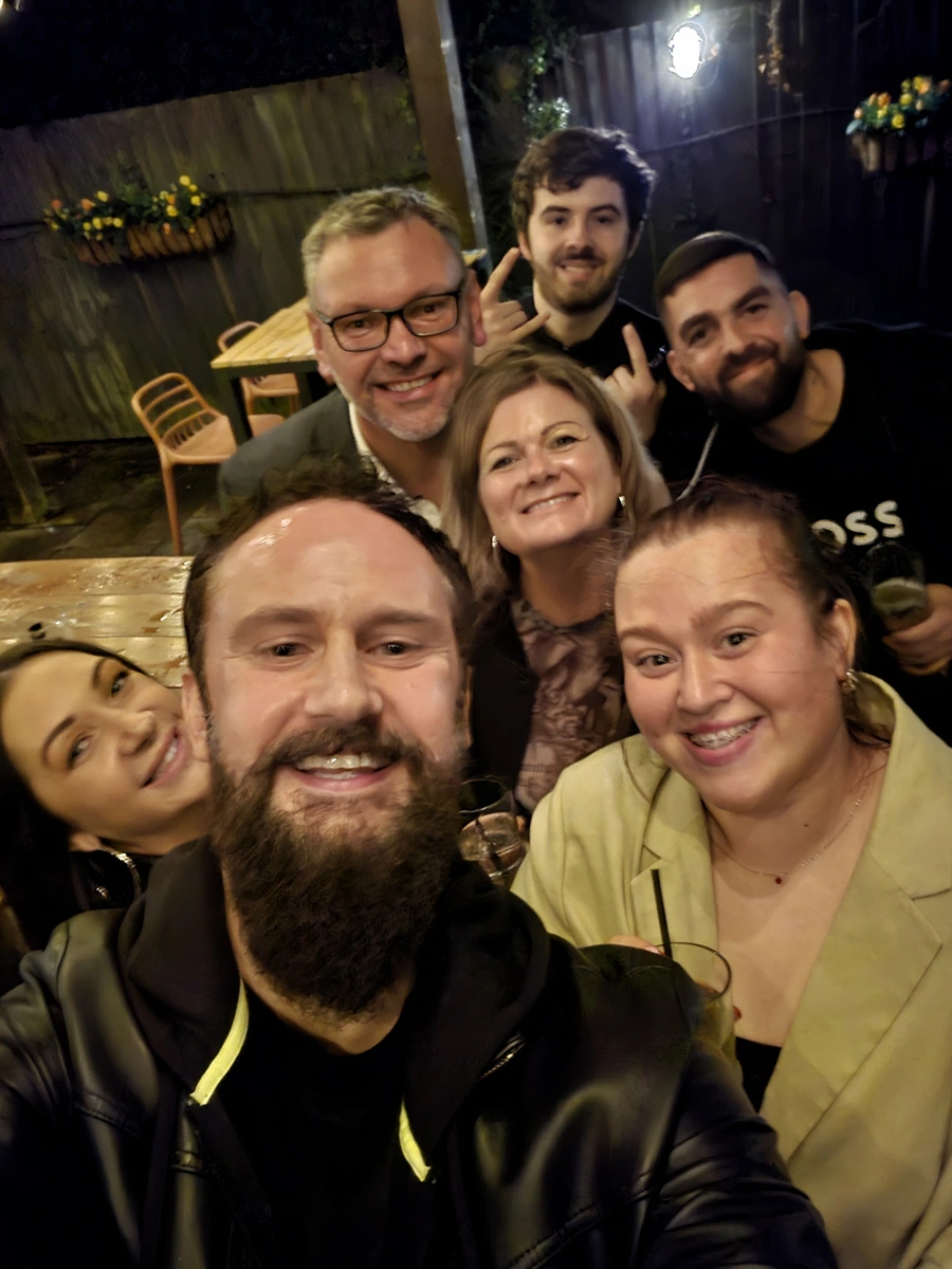 ReAgent social - selfie